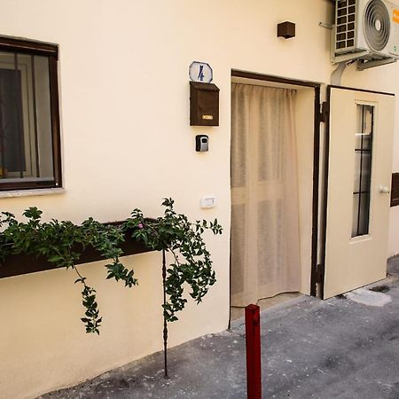 Apartamento Scillo House Palermo Exterior foto